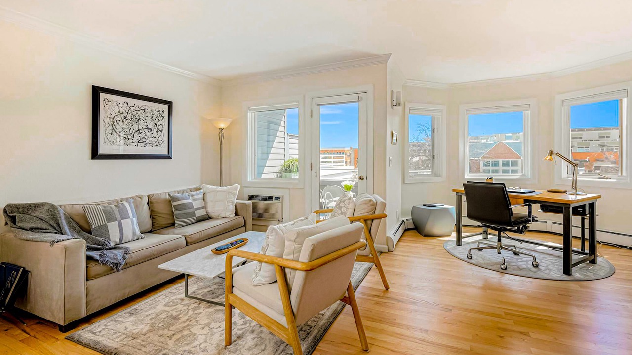 Photo of Livingroom in Central Boulder