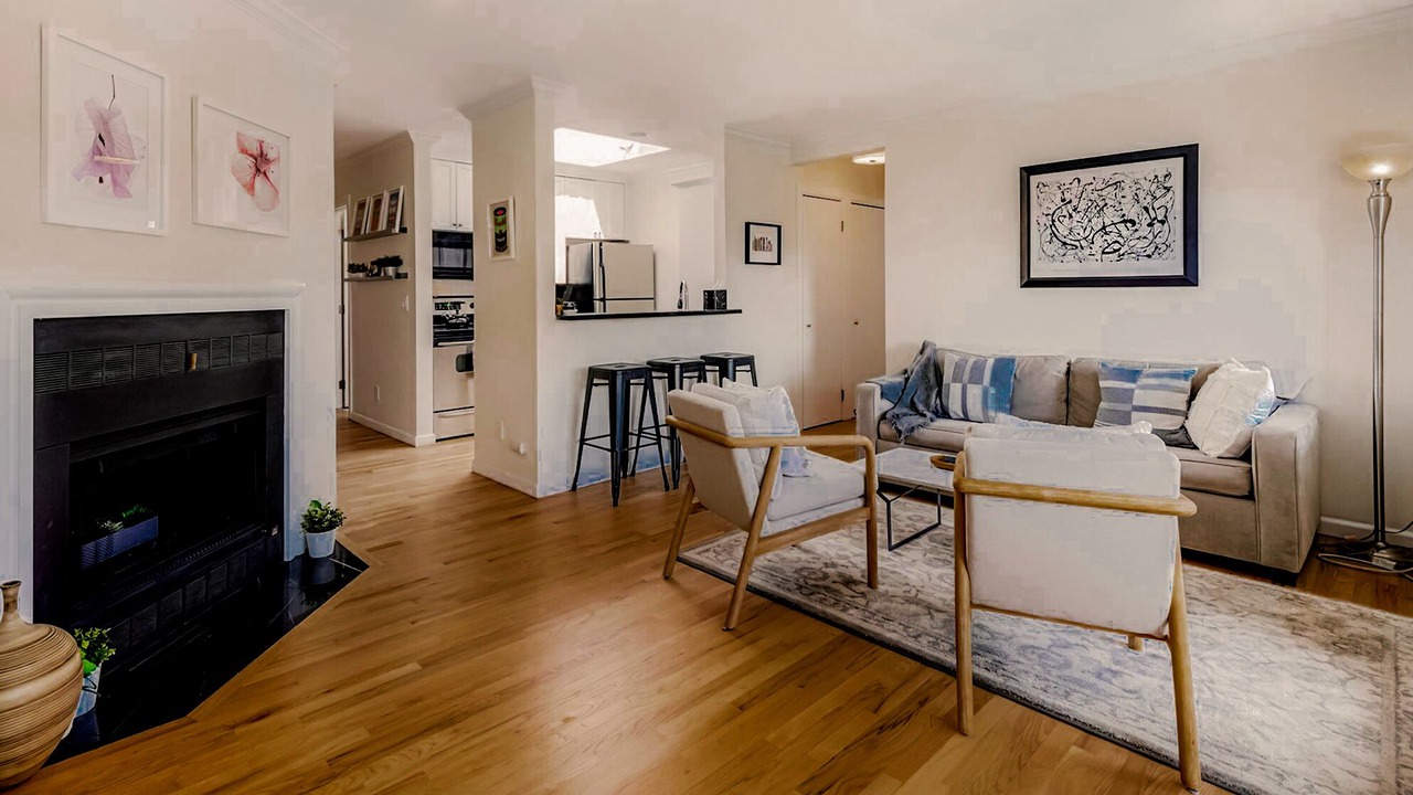 Photo of Livingroom in Central Boulder