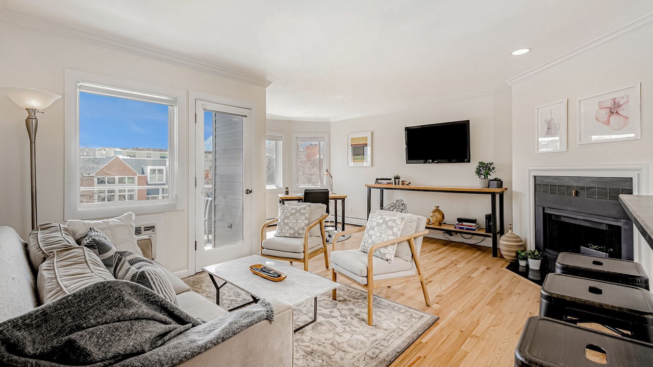 Photo of Livingroom in Central Boulder