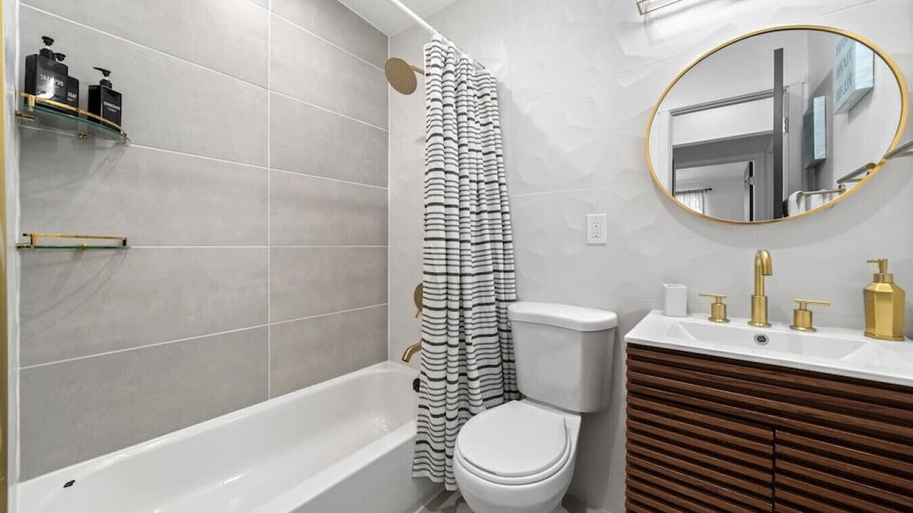 Photo of Bathroom in Alta Vista Area