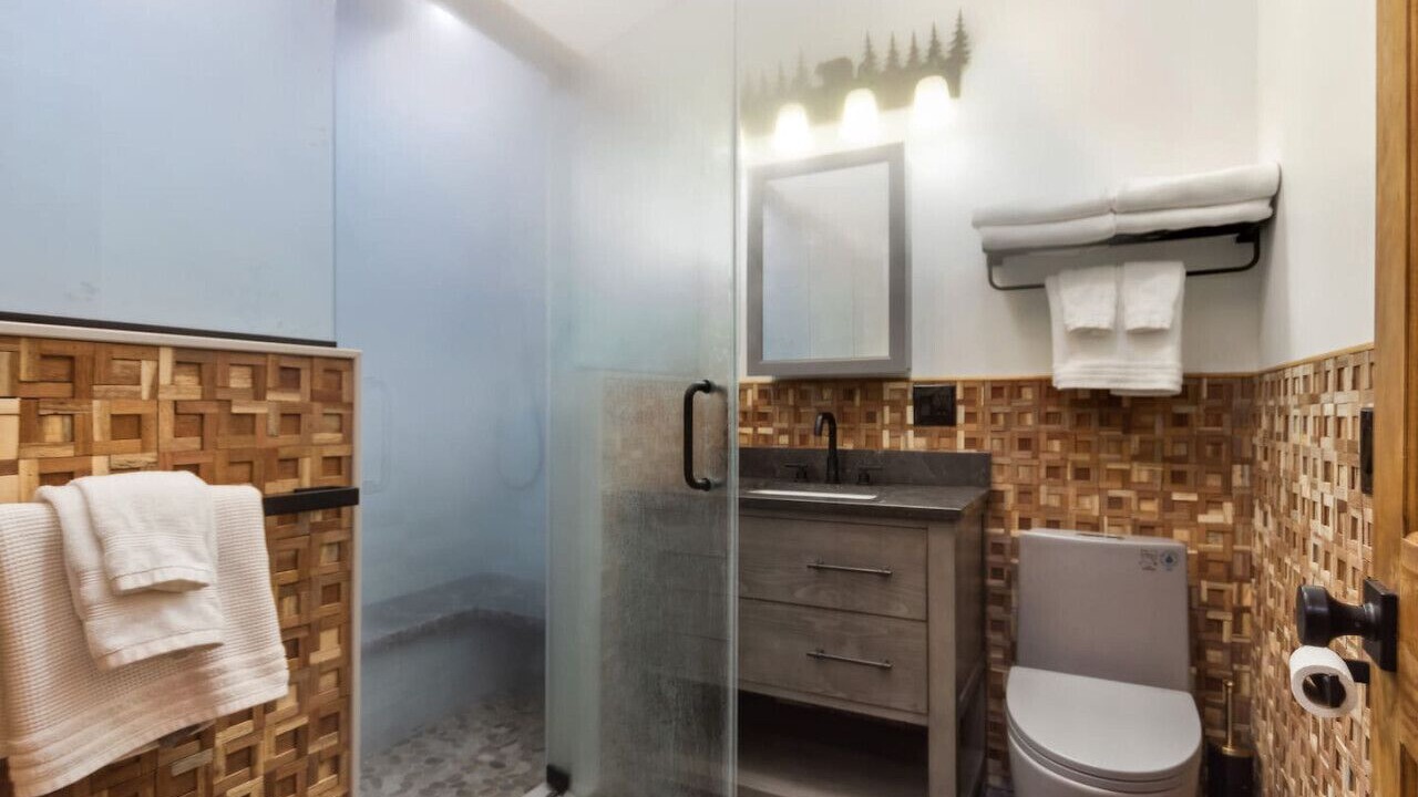 Photo of Bathroom in Hunter