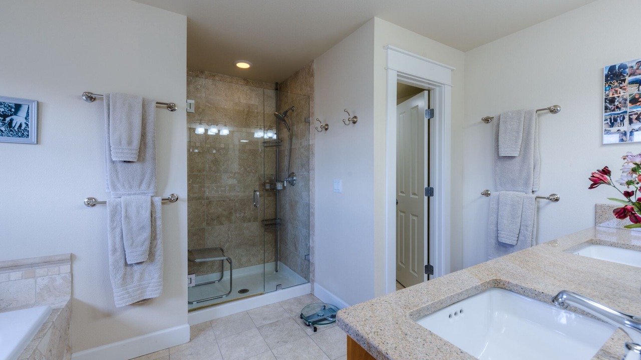 Photo of Bathroom in Panorama Heights