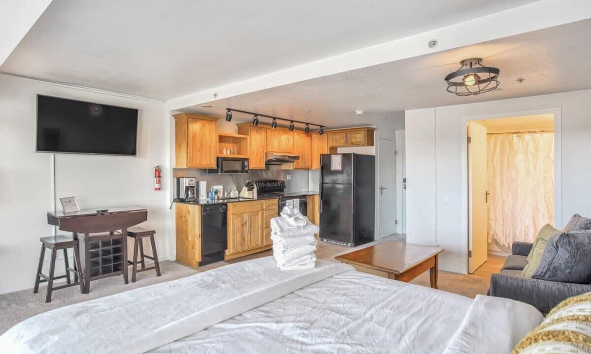 Photo of Bedroom in Central Colorado Springs