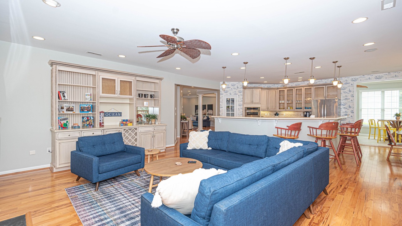 Photo of Livingroom in Bayside