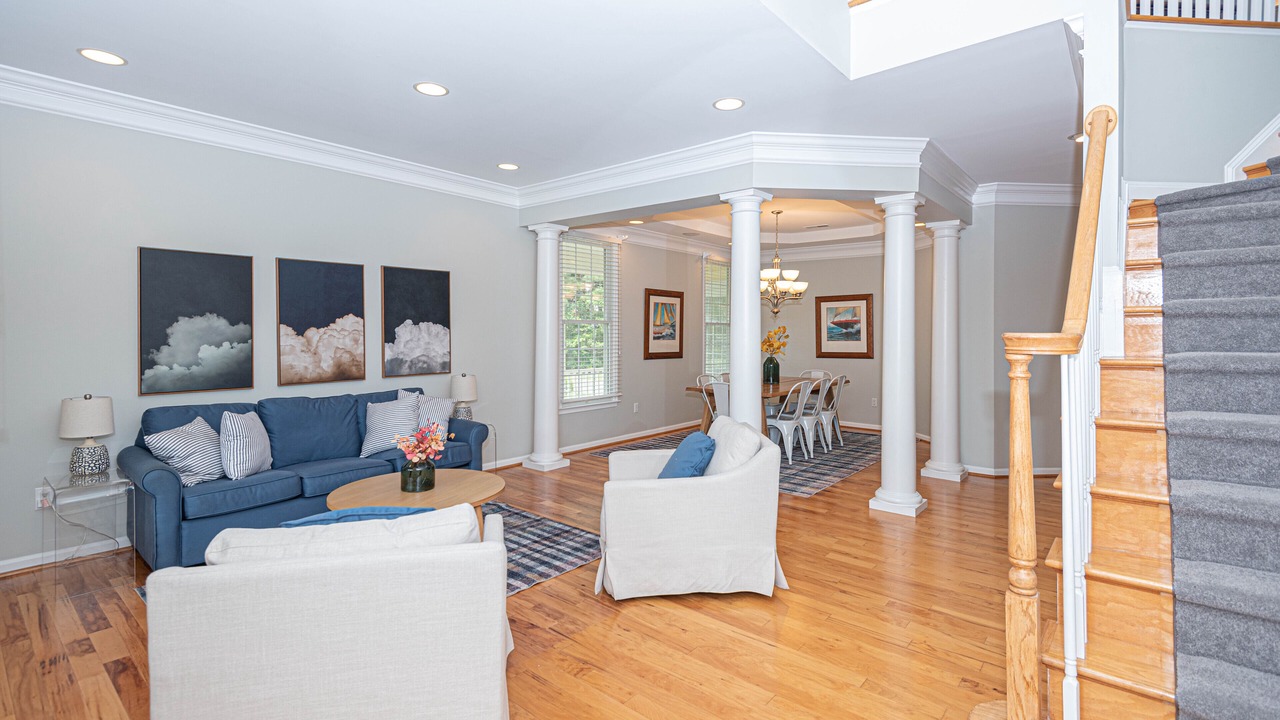 Photo of Livingroom in Bayside