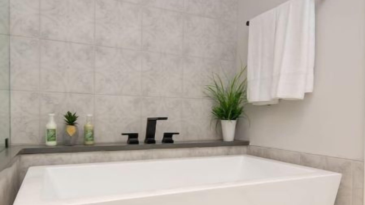 Photo of Bathroom in Salemtown