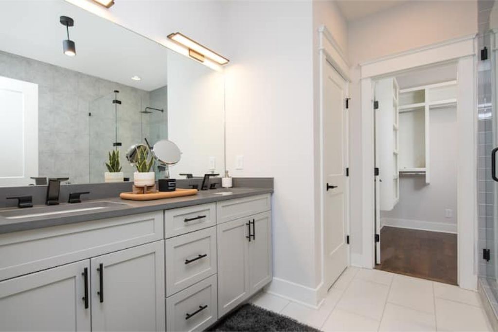 Photo of Bathroom in Salemtown