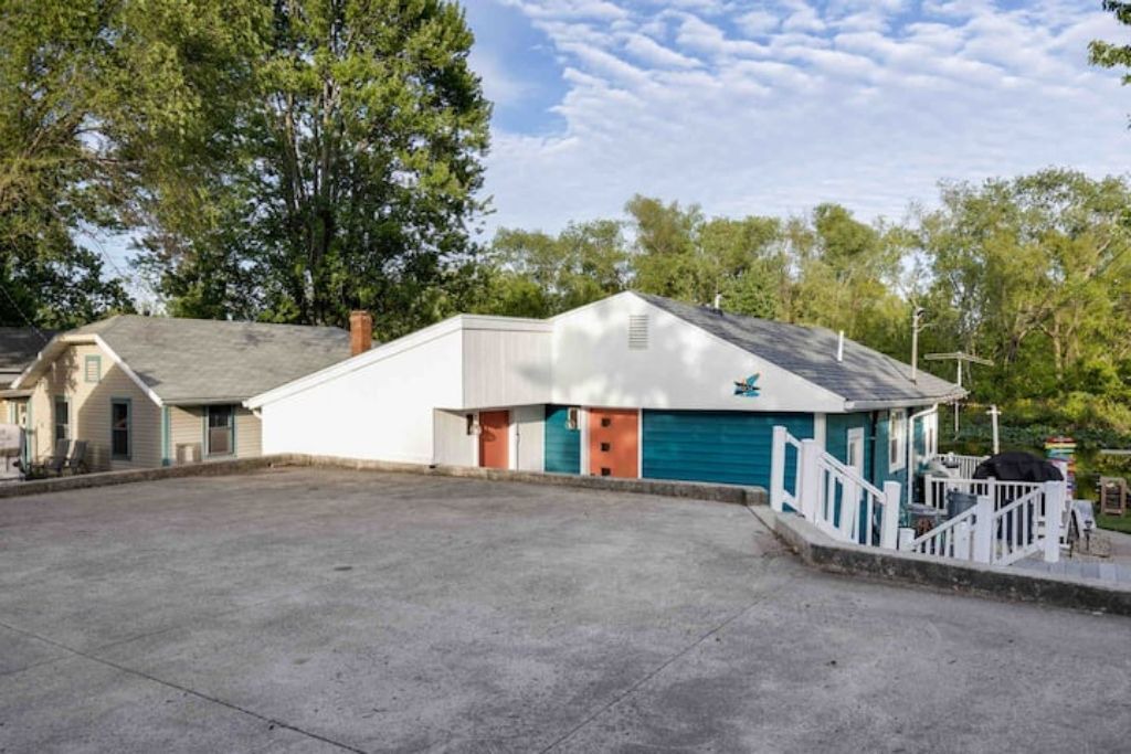 Photo of Outdoor in Lakeview
