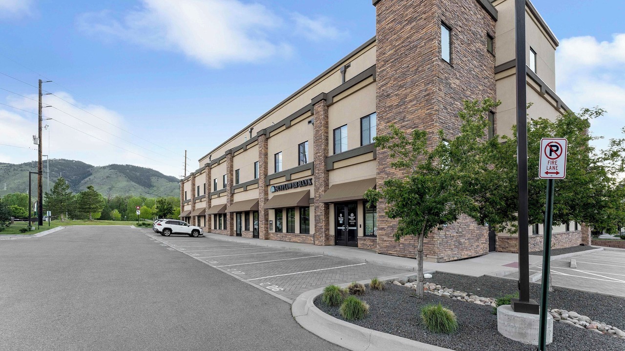 Photo of Outdoor in Golden