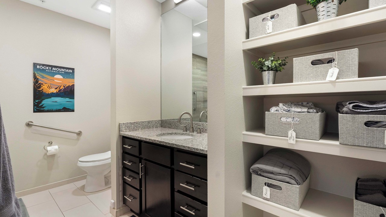 Photo of Bathroom in Golden