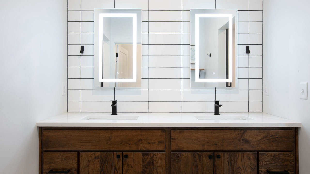 Photo of Bathroom in Niles