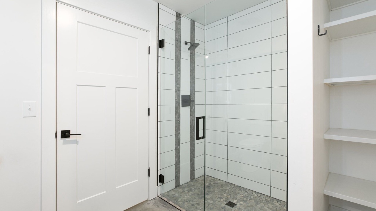 Photo of Bathroom in Niles
