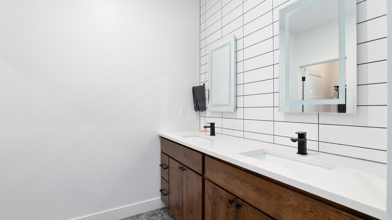 Photo of Bathroom in Niles