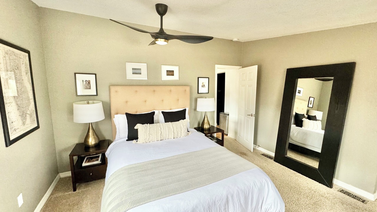 Photo of Bedroom in Villa Park