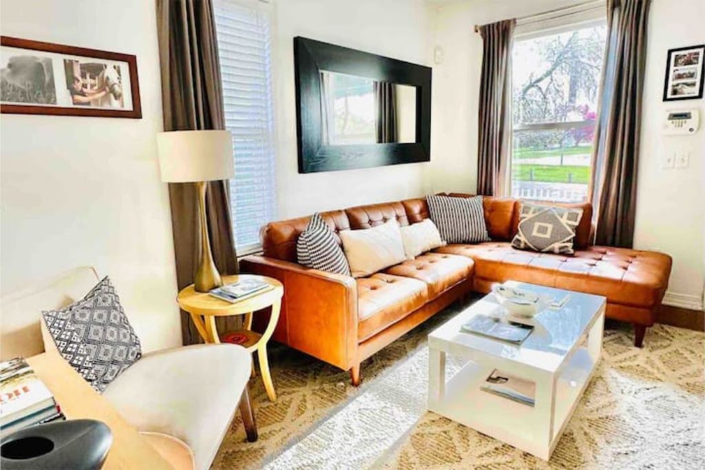 Photo of Livingroom in Villa Park