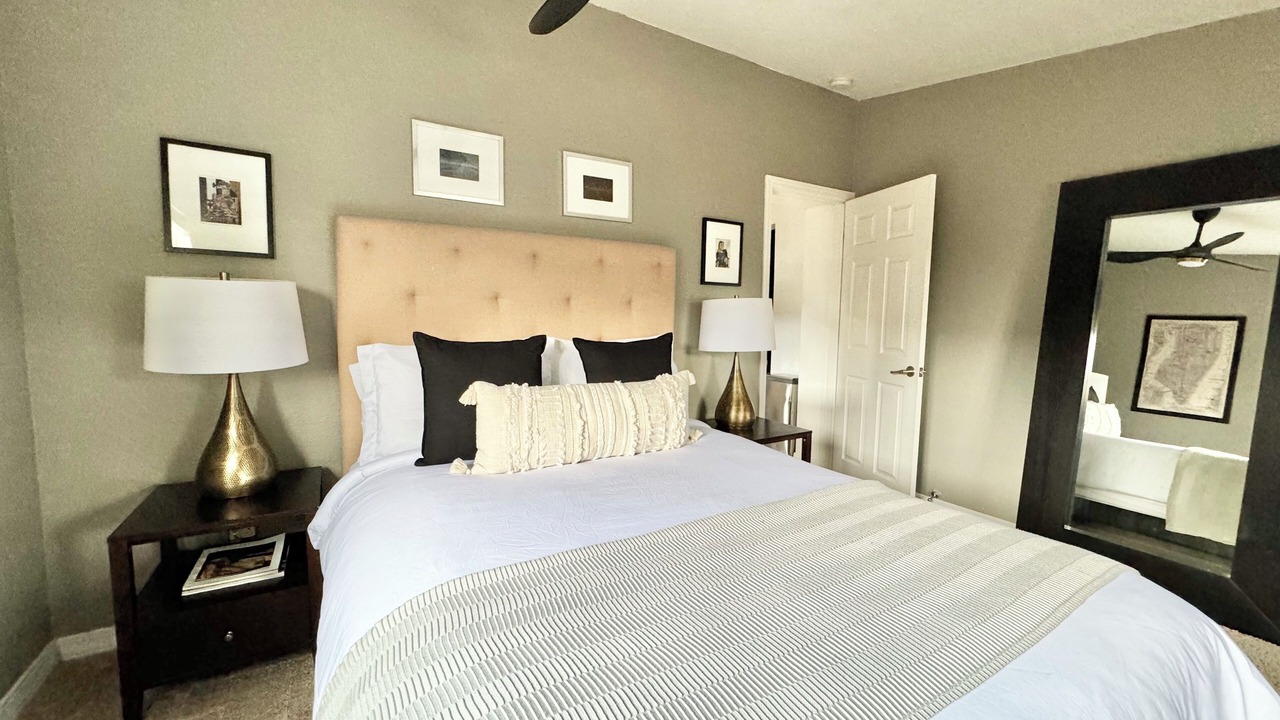 Photo of Bedroom in Villa Park