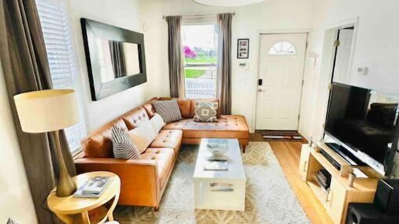 Photo of Livingroom in Villa Park