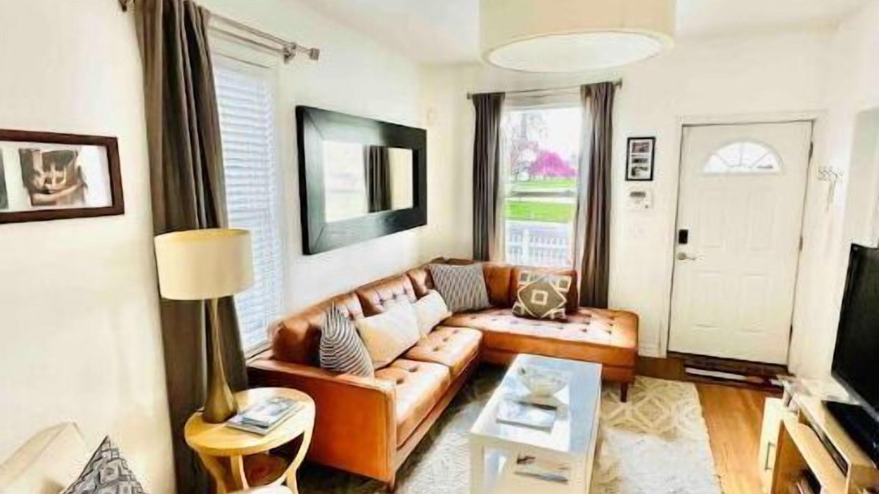 Photo of Livingroom in Villa Park
