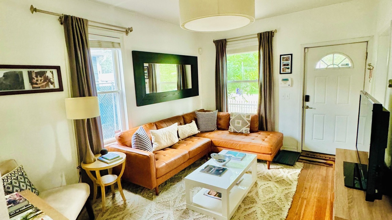 Photo of Livingroom in Villa Park