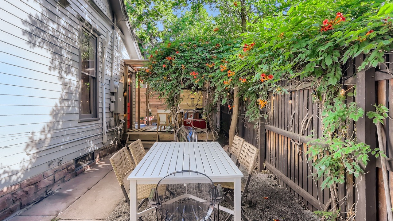 Photo of Outdoor in Lyons