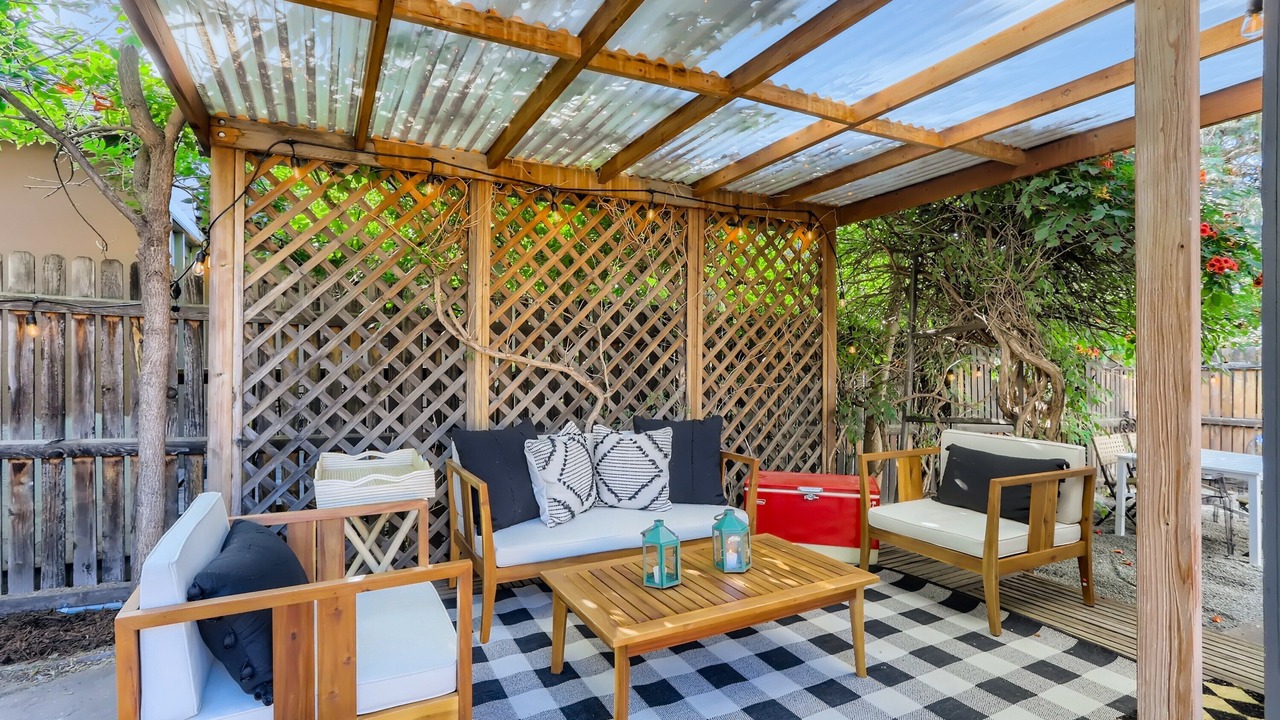 Photo of Patio Balcony in Lyons
