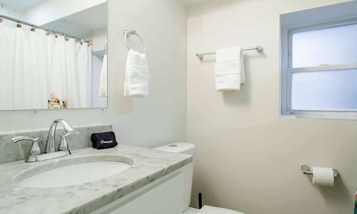 Photo of Bathroom in Park View