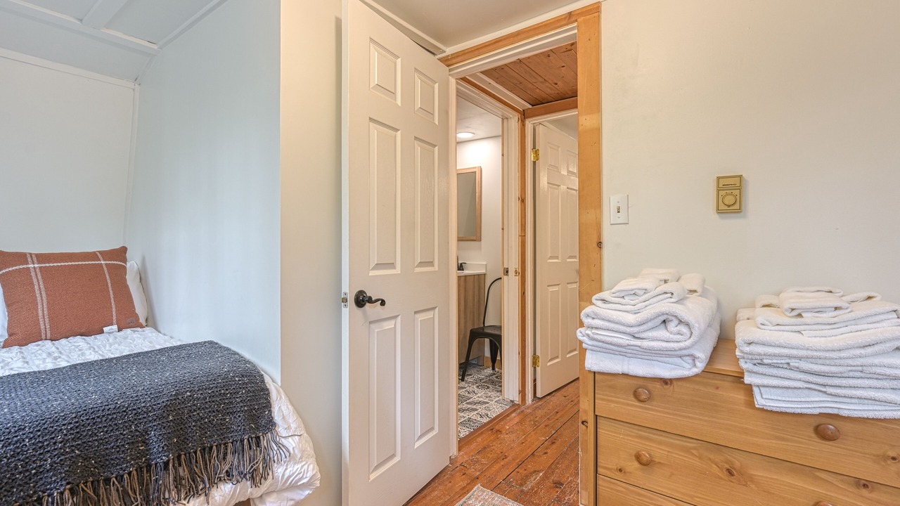 Photo of Bedroom in Crellin