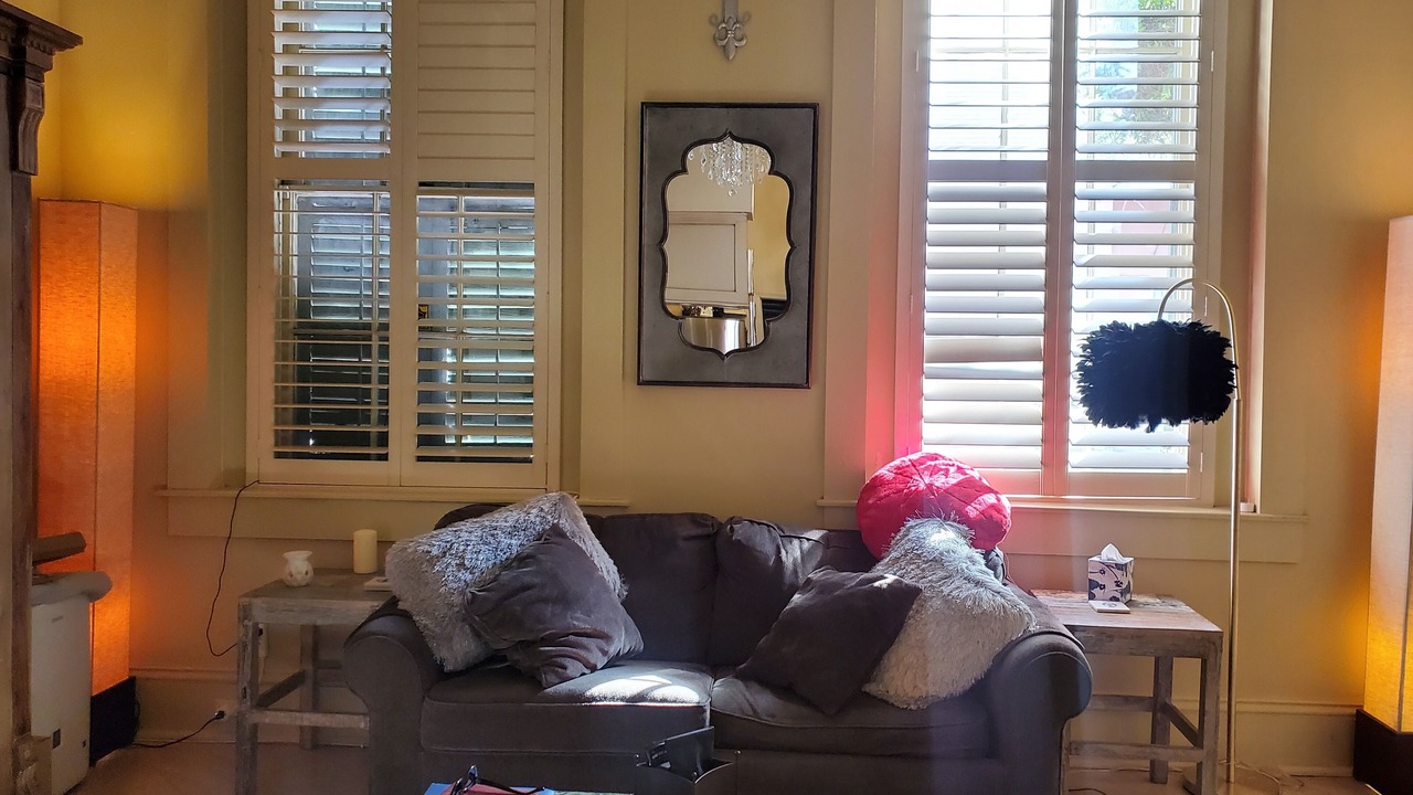 Photo of Livingroom in French Quarter
