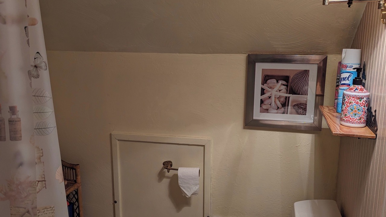 Photo of Bathroom in Winchester Bay