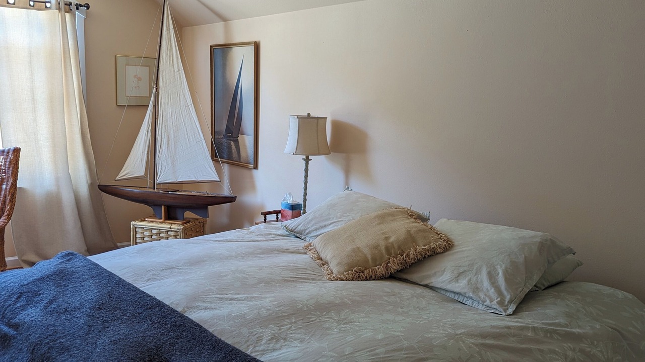 Photo of Bedroom in Winchester Bay