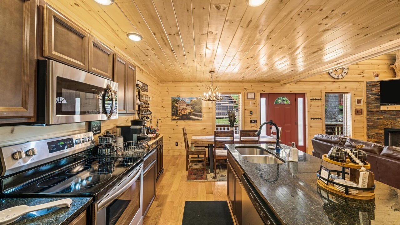 Photo of Kitchen in White Oak Lodge