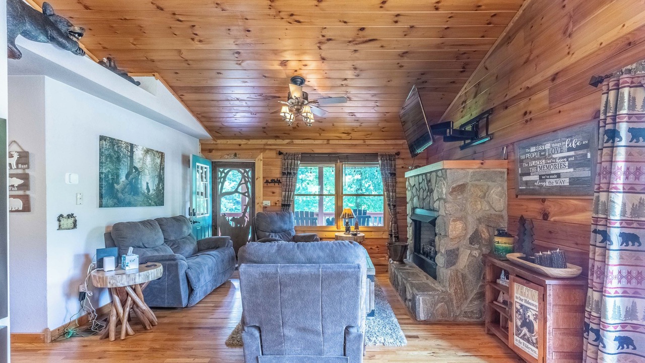 Photo of Livingroom in Qualla