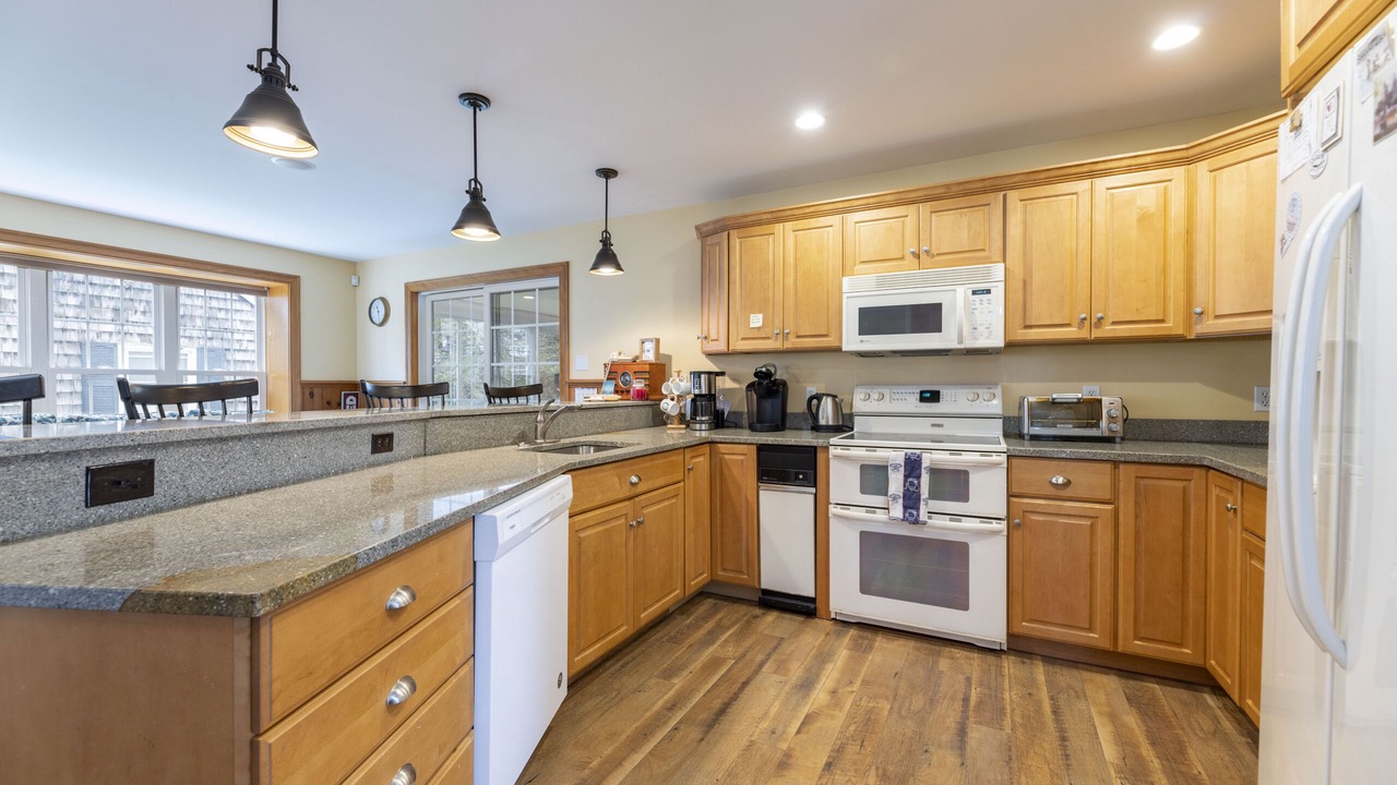 Photo of Kitchen in Quonochontaug