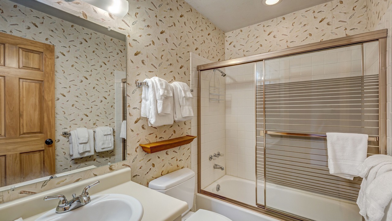 Photo of Bathroom in Clark