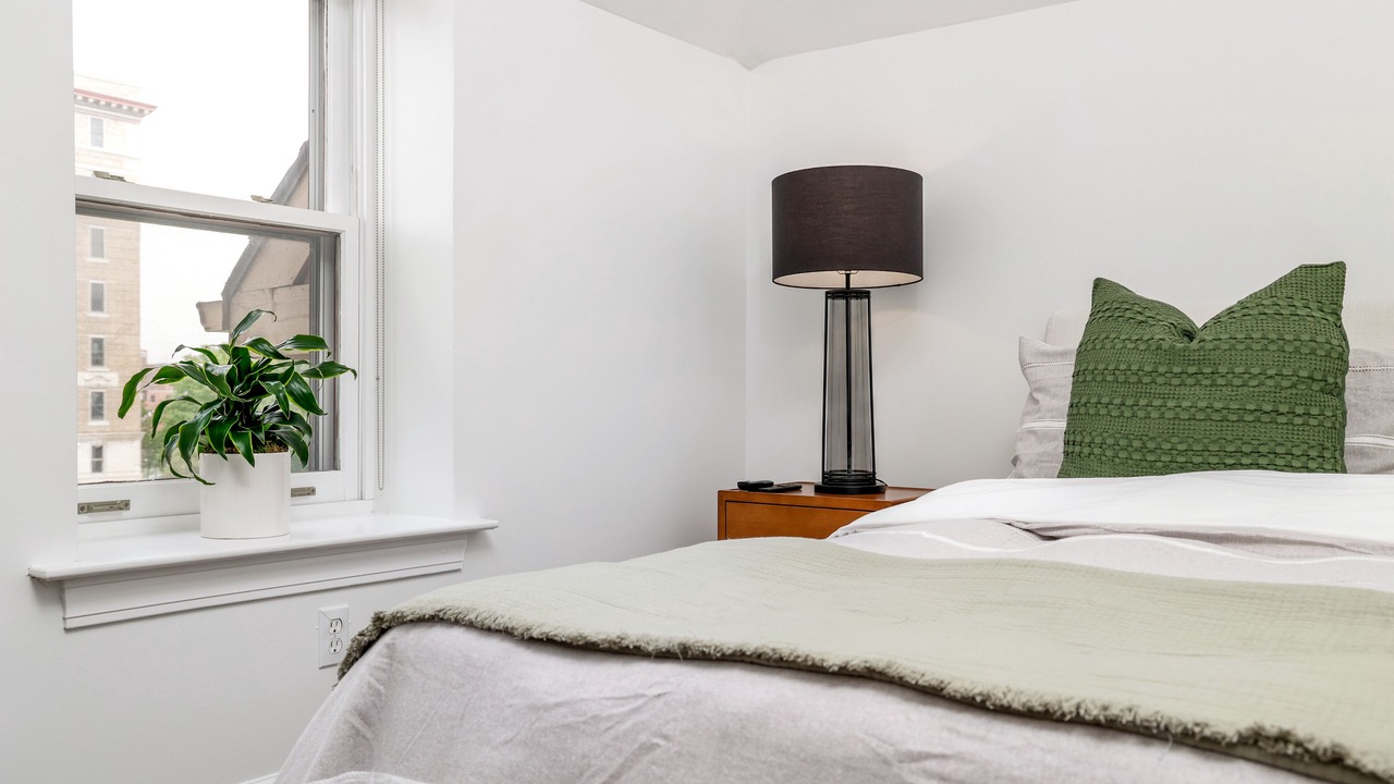 Photo of Bedroom in Midtown