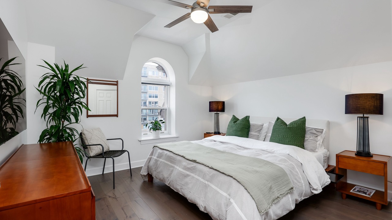 Photo of Bedroom in Midtown
