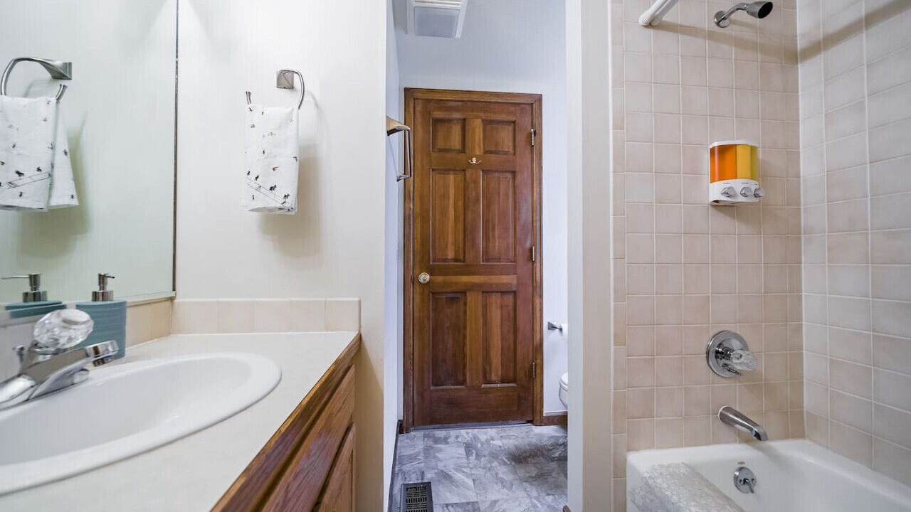 Photo of Bathroom in Aspen Brook