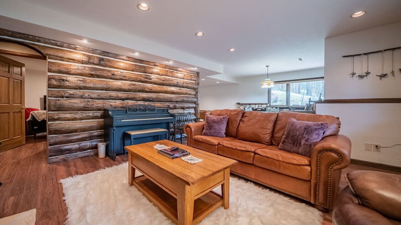 Photo of Livingroom in Aspen Brook