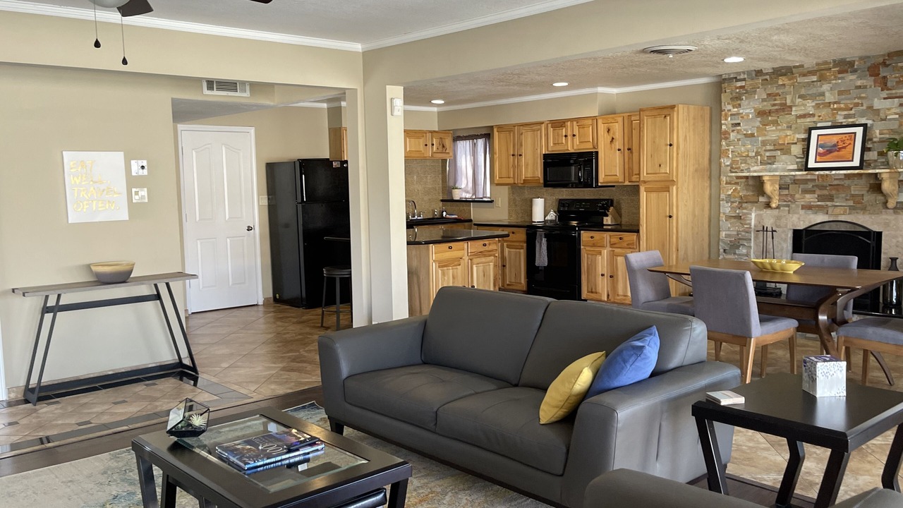 Photo of Livingroom in Northeast Heights