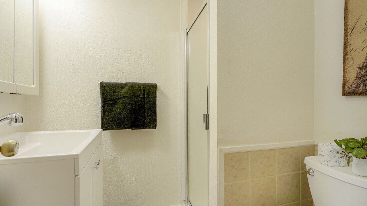 Photo of Bathroom in North Central Westminster