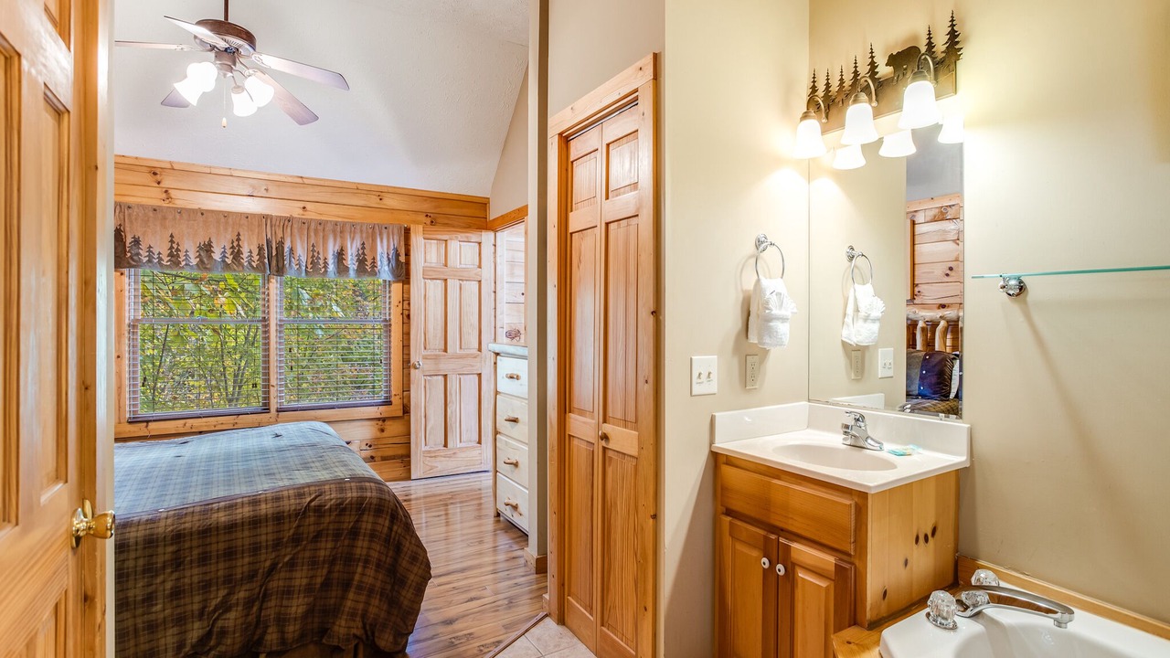 Photo of Bathroom in Black Bear Falls