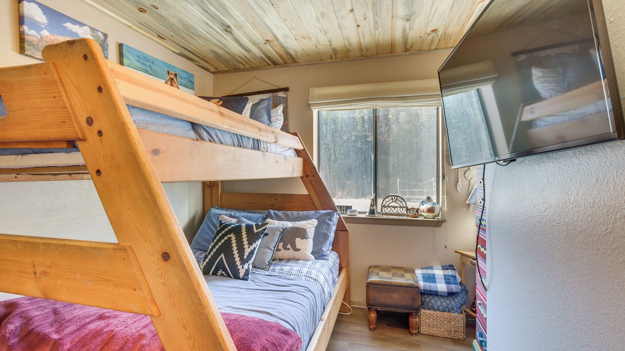 Photo of Bedroom in Red River
