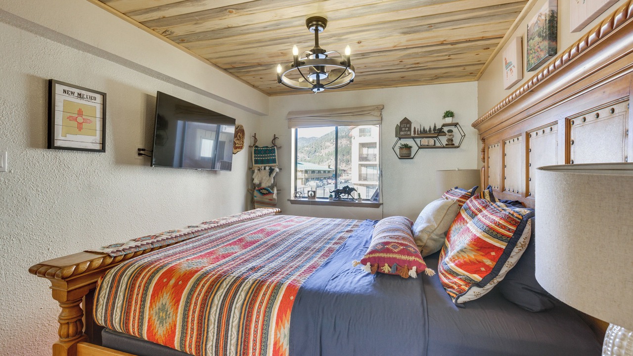 Photo of Bedroom in Red River