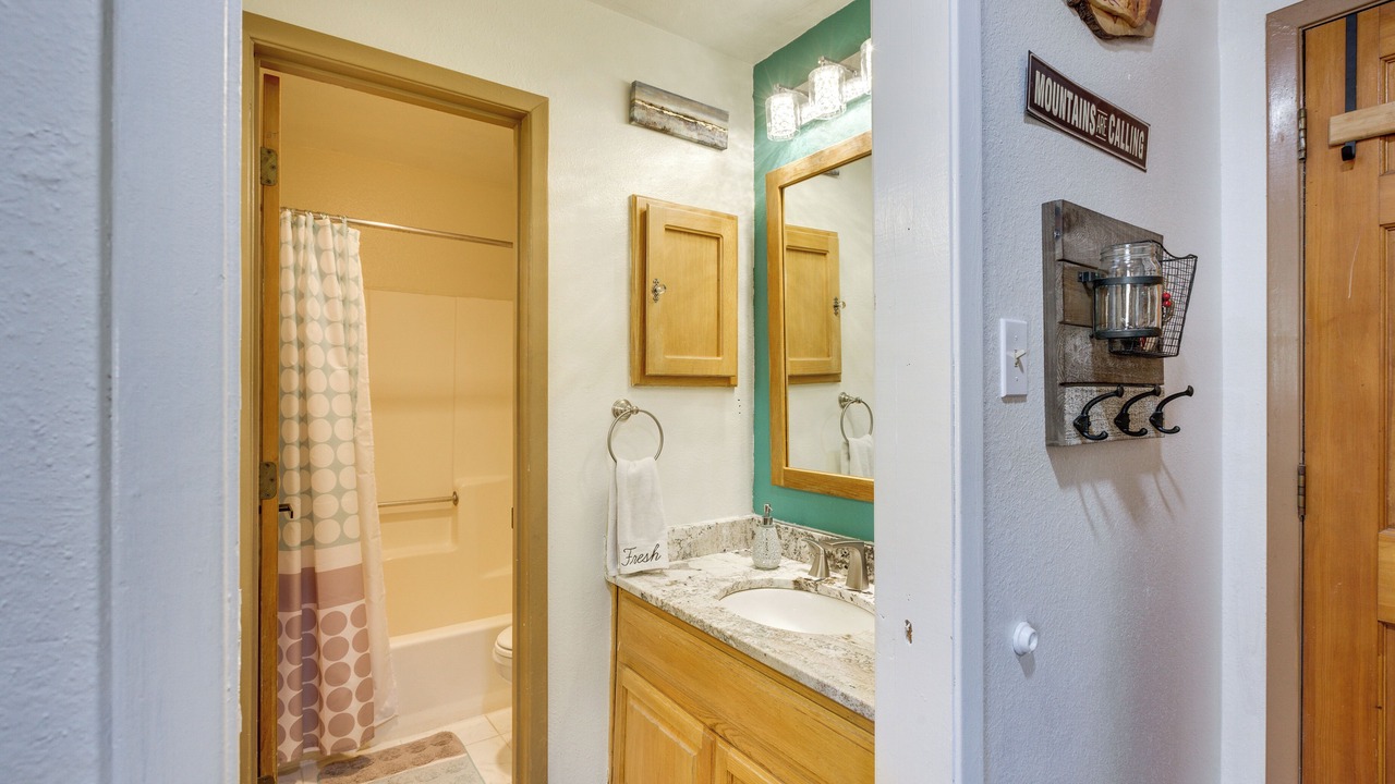 Photo of Bathroom in Red River