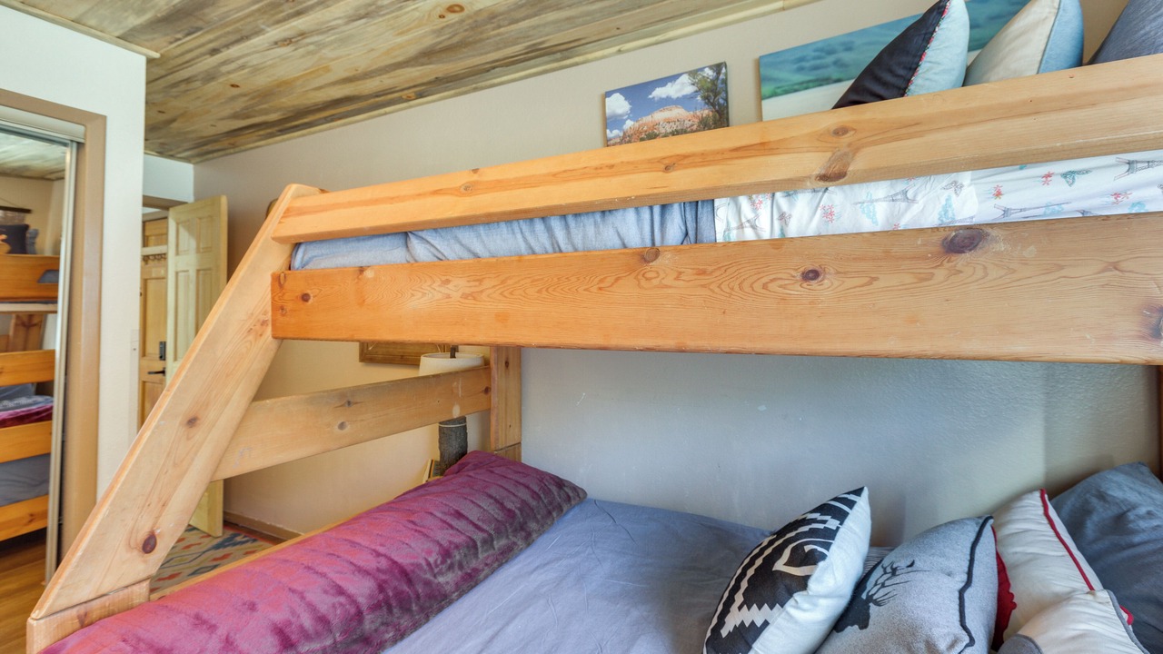Photo of Bedroom in Red River