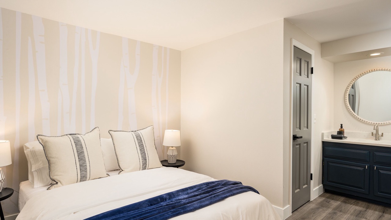 Photo of Bedroom in Englewood