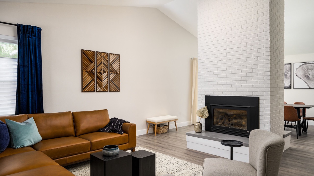 Photo of Livingroom in Englewood