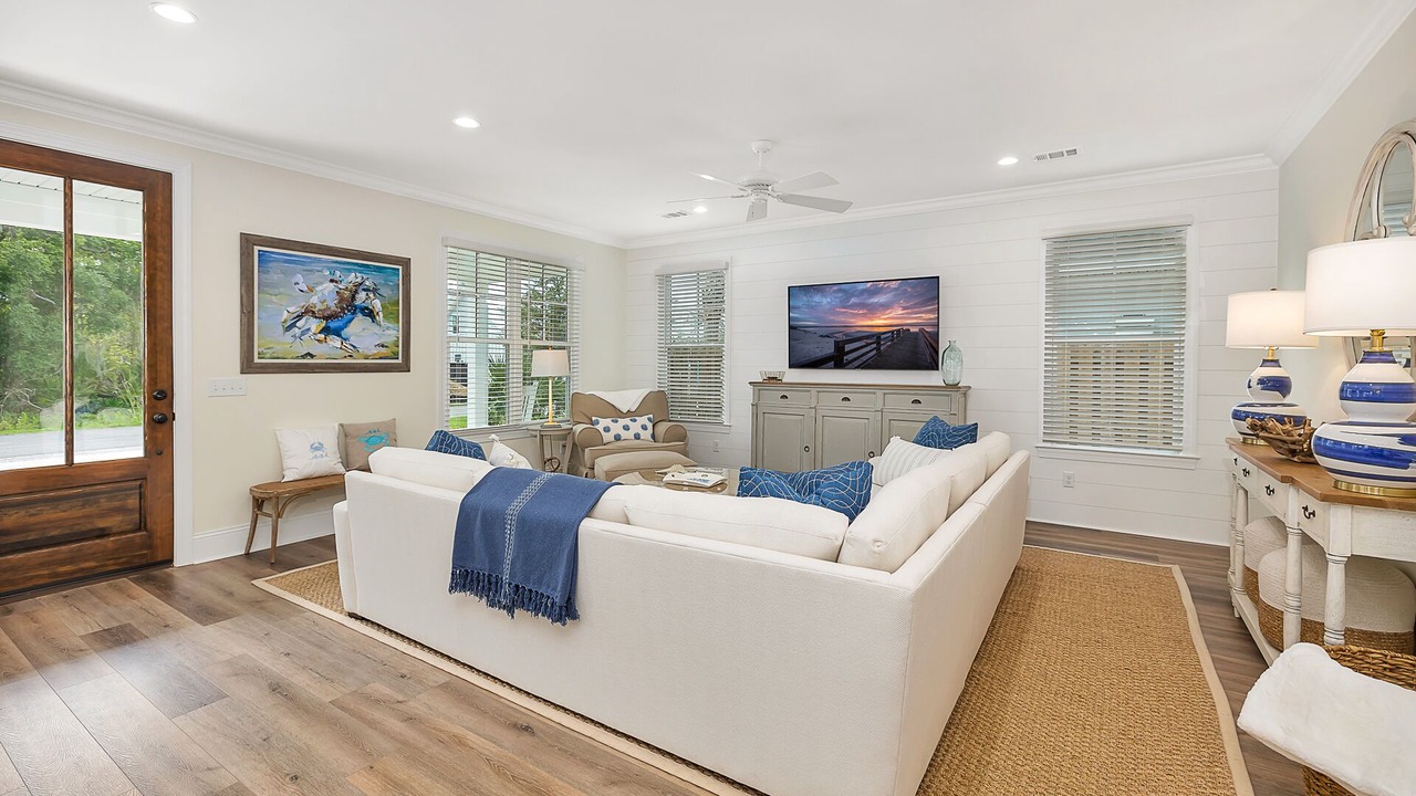 Photo of Livingroom in Saint Simons Heights