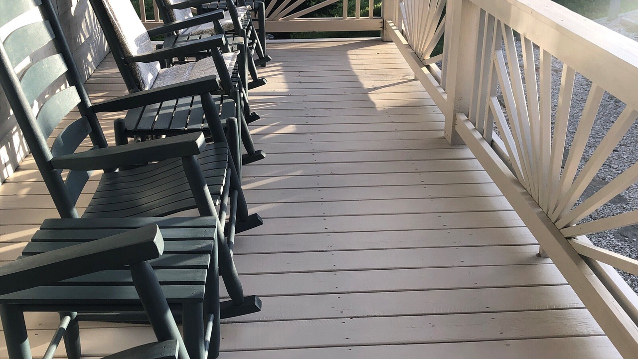 Photo of Patio Balcony in Byrdstown