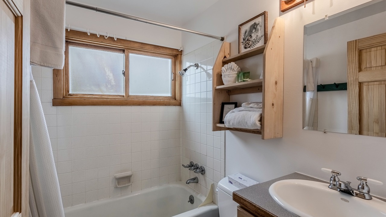 Photo of Bathroom in Clark
